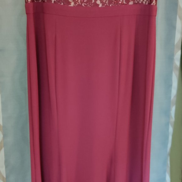 Dress - Picture 4 of 5